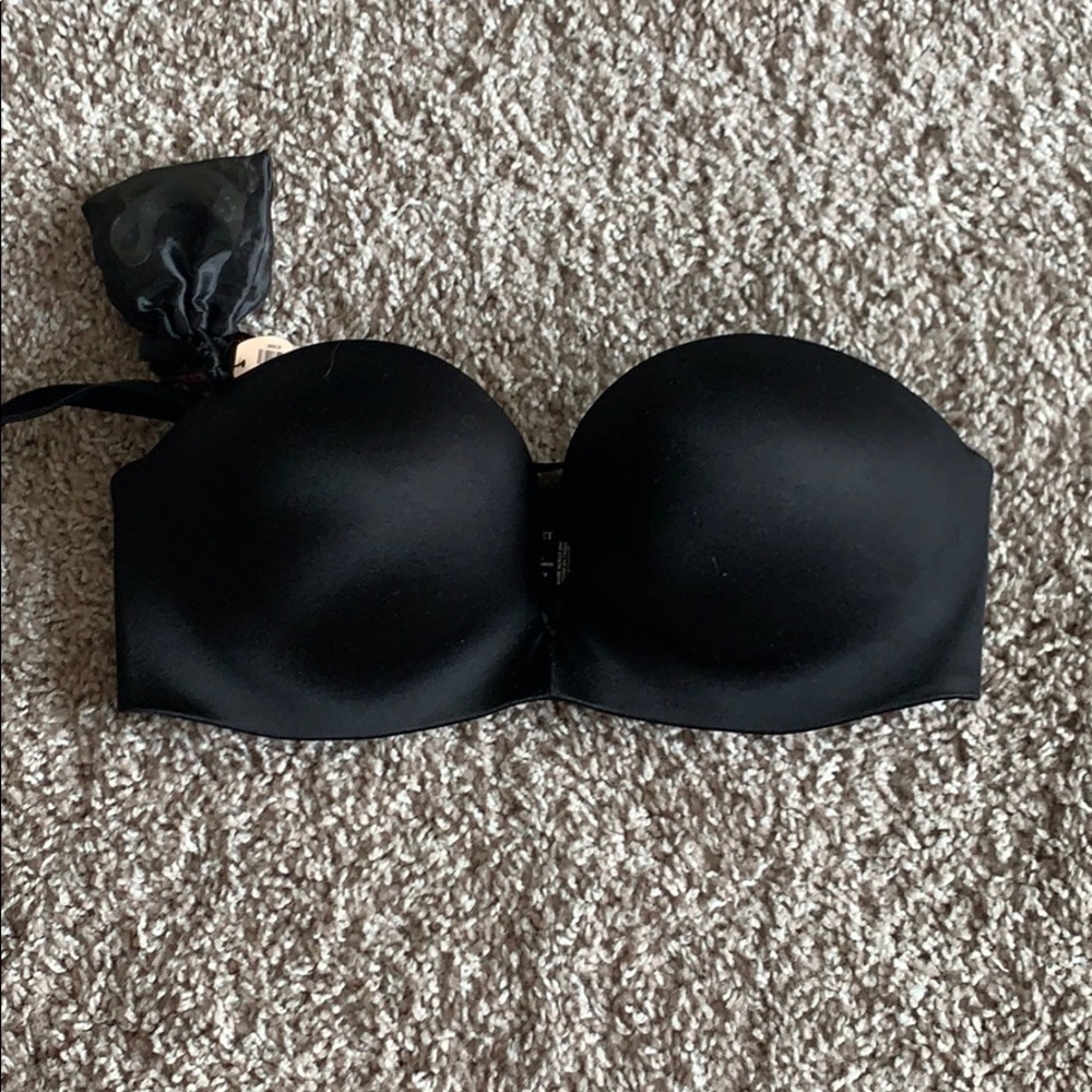 Black Victoria Secret Strapless Bra